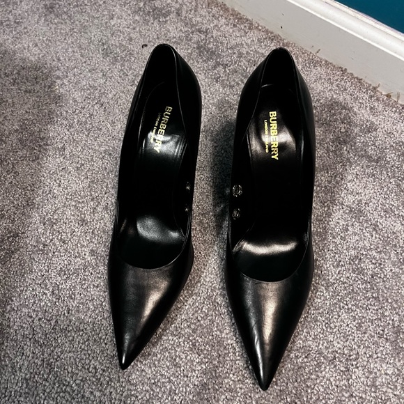 Burberry Black Shoes Size 40 Euro with grommets on side - Picture 3 of 7